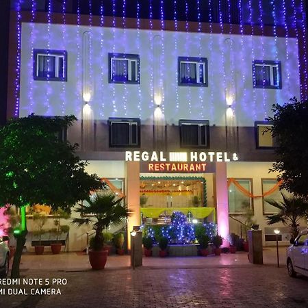 Regal Hotel And Restaurant มถุรา ภายนอก รูปภาพ