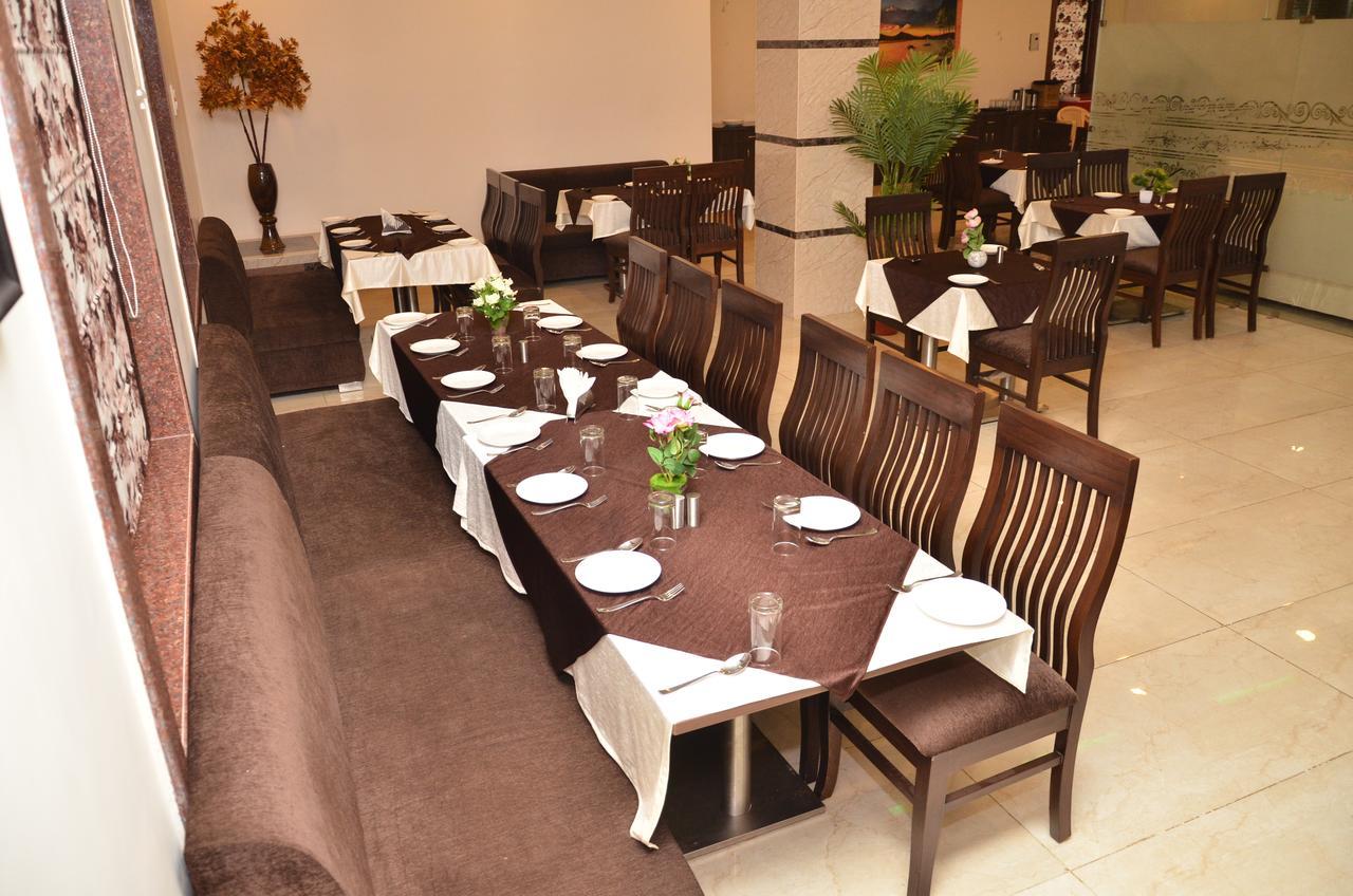 Regal Hotel And Restaurant มถุรา ภายนอก รูปภาพ