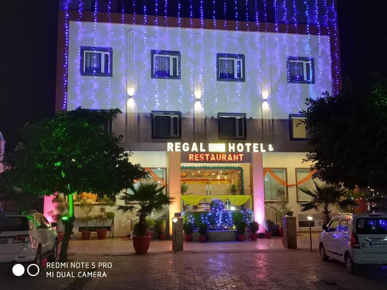Regal Hotel And Restaurant มถุรา ภายนอก รูปภาพ