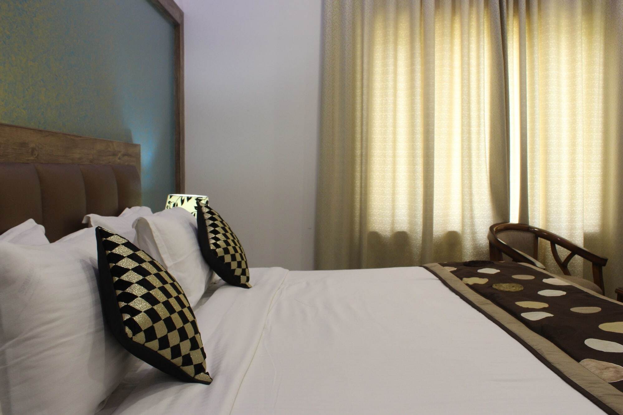 Regal Hotel And Restaurant มถุรา ภายนอก รูปภาพ